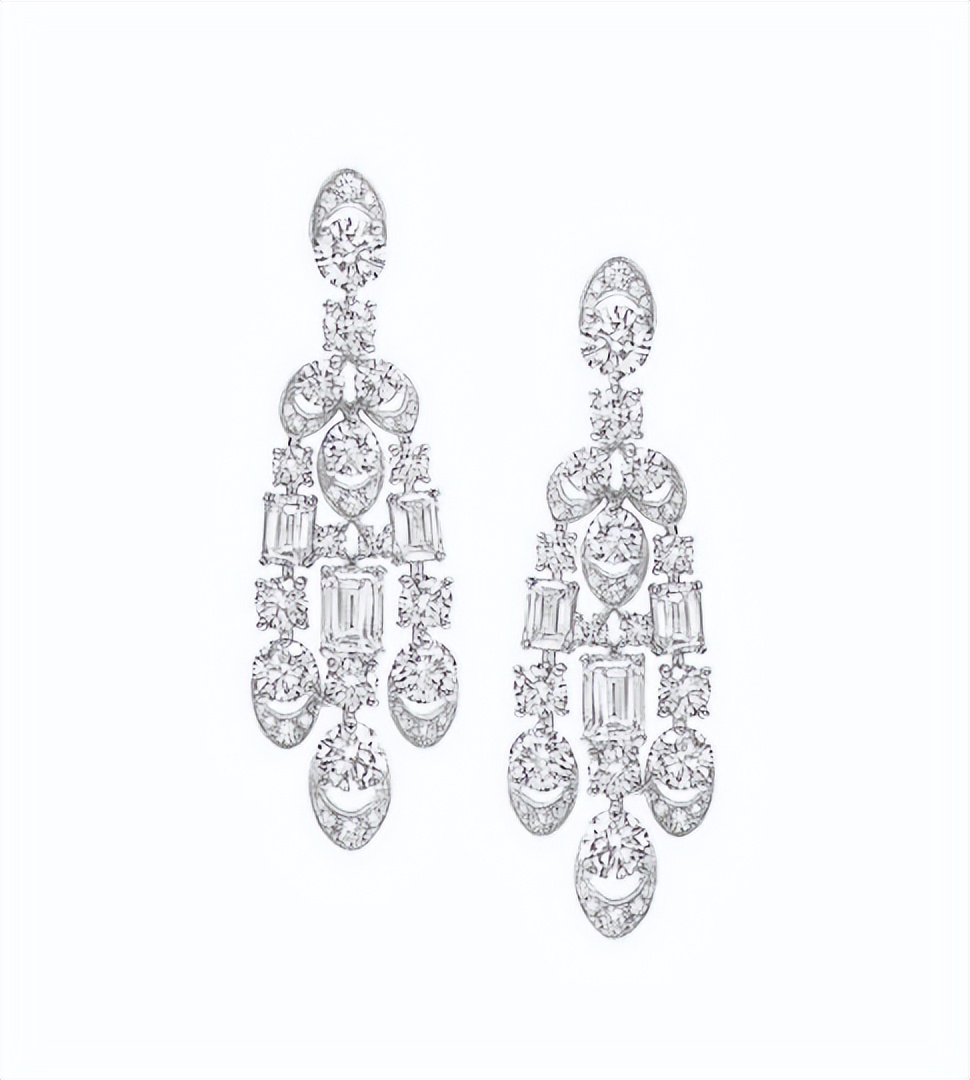 何超莲卡地亚珠宝视频,何超莲蒂芙尼珠宝值多少钱