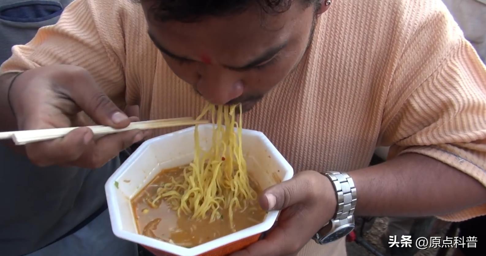 外国人评选的世界上十大恶心食物,国内垃圾食品在国外眼里却是美味