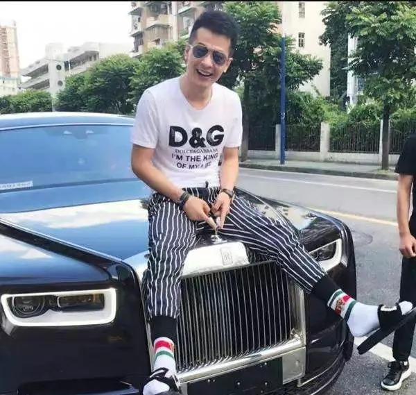 辛巴和二驴快手视频,快手二驴和辛巴谁最厉害视频