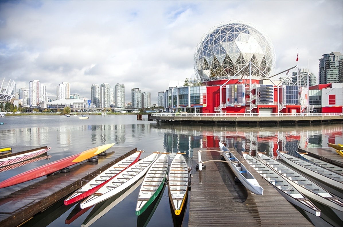 加拿大父母超级签证保险费 (加拿大父母团聚移民签证中介)