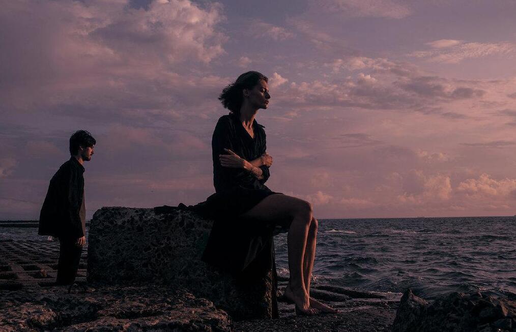 明明很相爱为什么老吵架,明明相爱却老是吵架