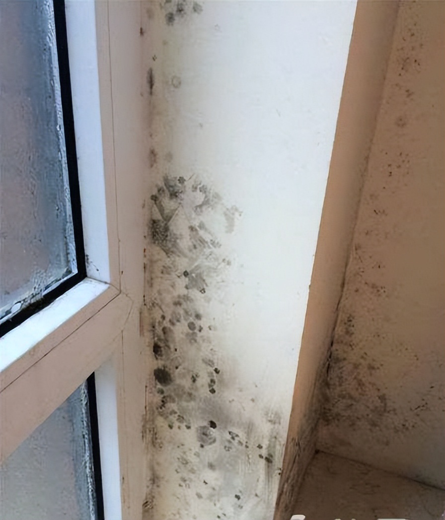 窗户关不严漏风教你一分钟解决,窗户关不严是进冷风还是吹热风