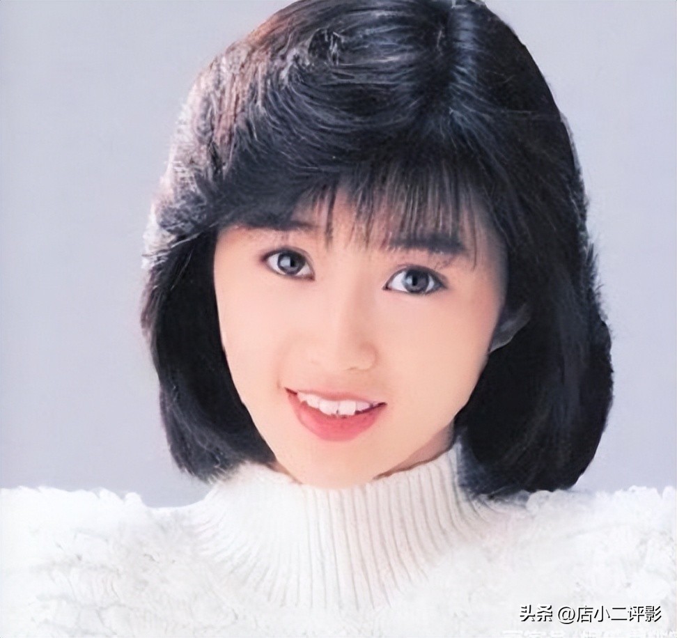 私密处蝴蝶纹身超霸气！为了金钱出卖自己肉体！如此糜烂又放荡！