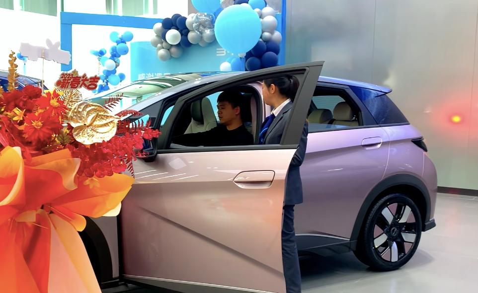 现在的4s店都是一条龙服务吗,梧州竹湾比亚迪4s店