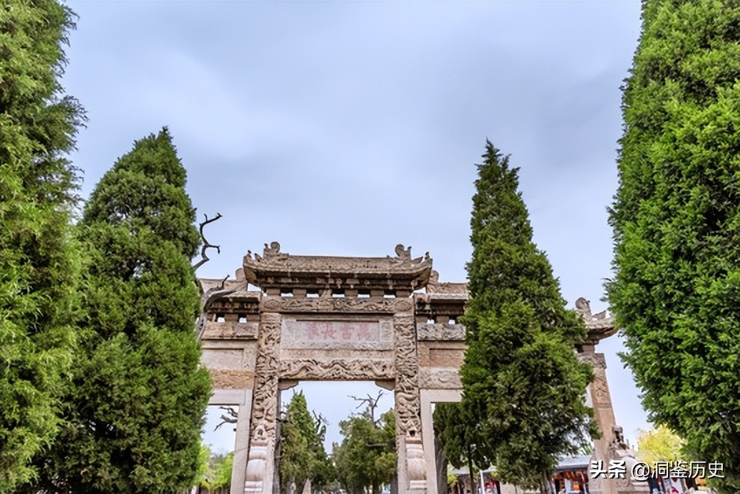 孔子的墓为何被称为孔林,孔子真正的墓穴在哪里