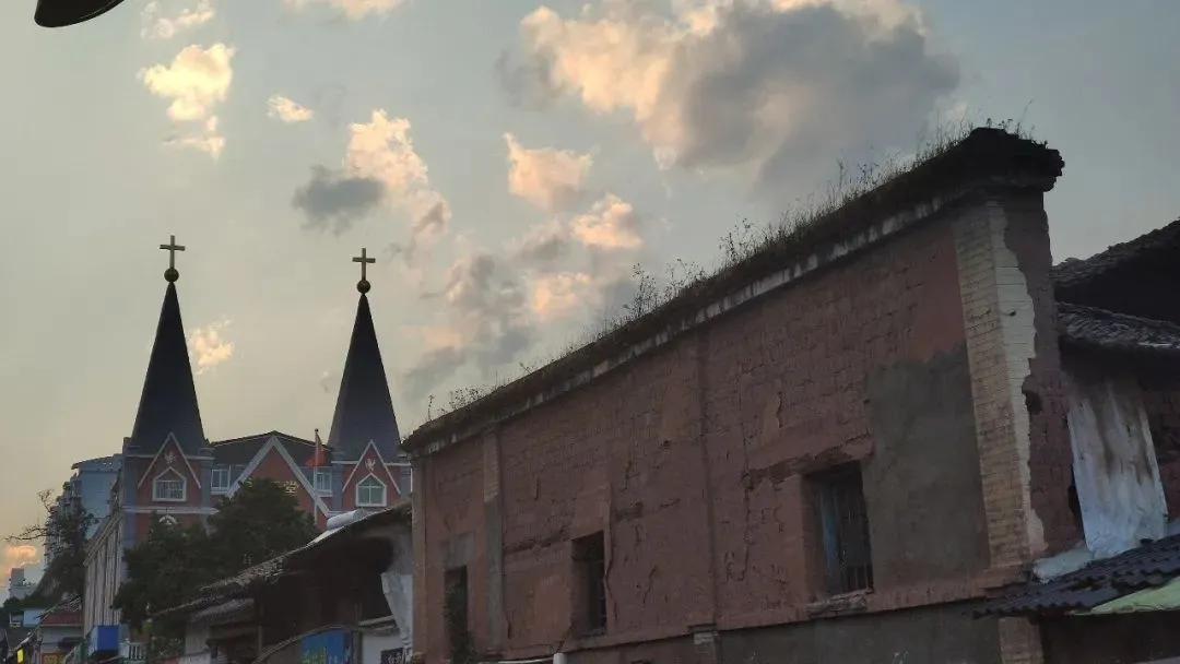 在外地的西昌人,西昌外地人多吗