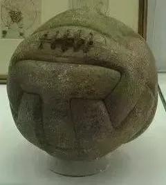 足球是圆的怎么解读,足球是圆的怎么都圆不过来