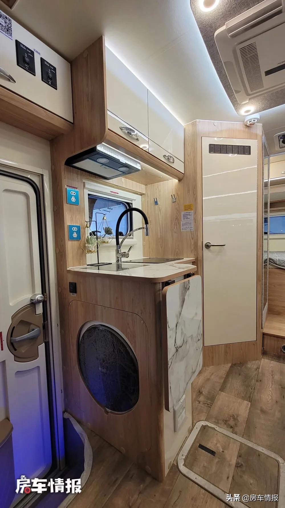 最新款国产六驱重型房车,国产6.5吨房车无拓展