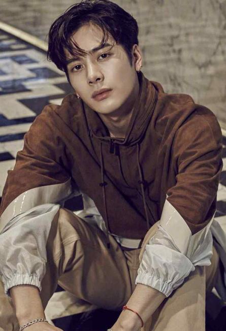 王嘉尔天天喝茅台,王嘉尔茅台打广告