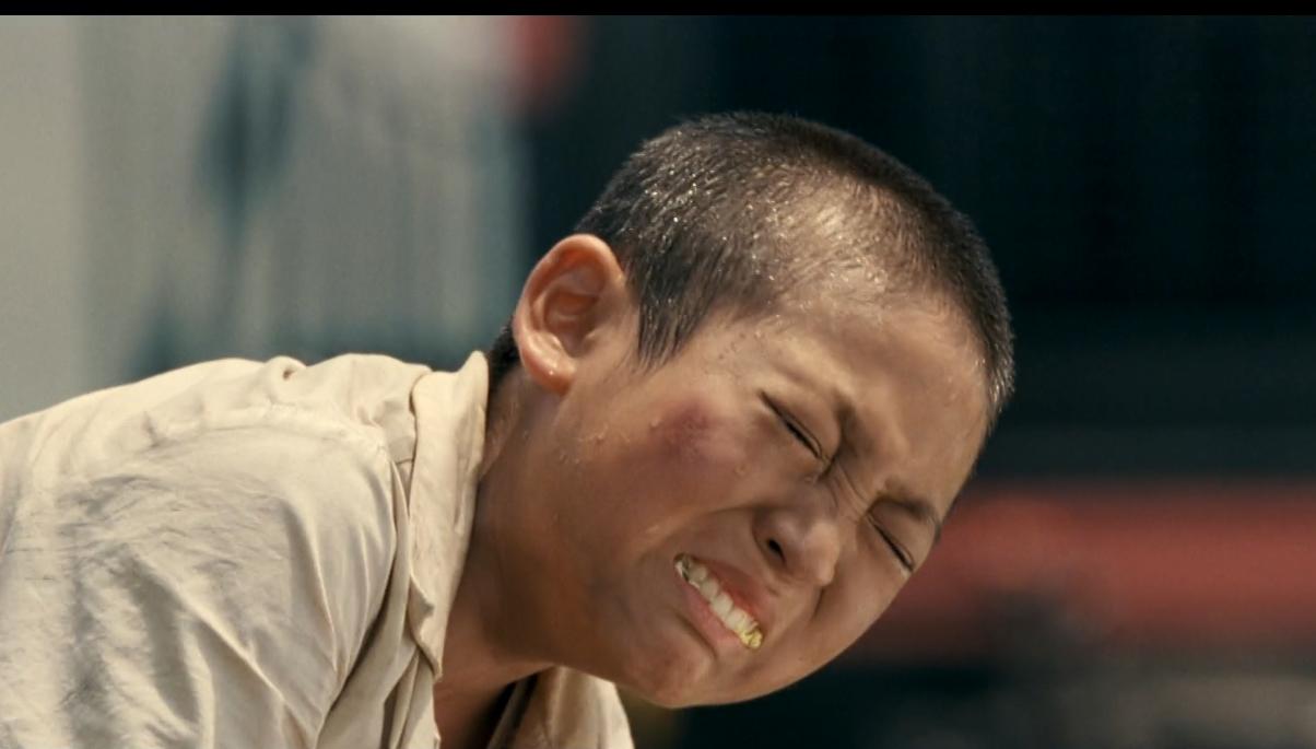 男孩为了救爷爷卖冰棒,男孩为救爷爷卖冰棒电影解说