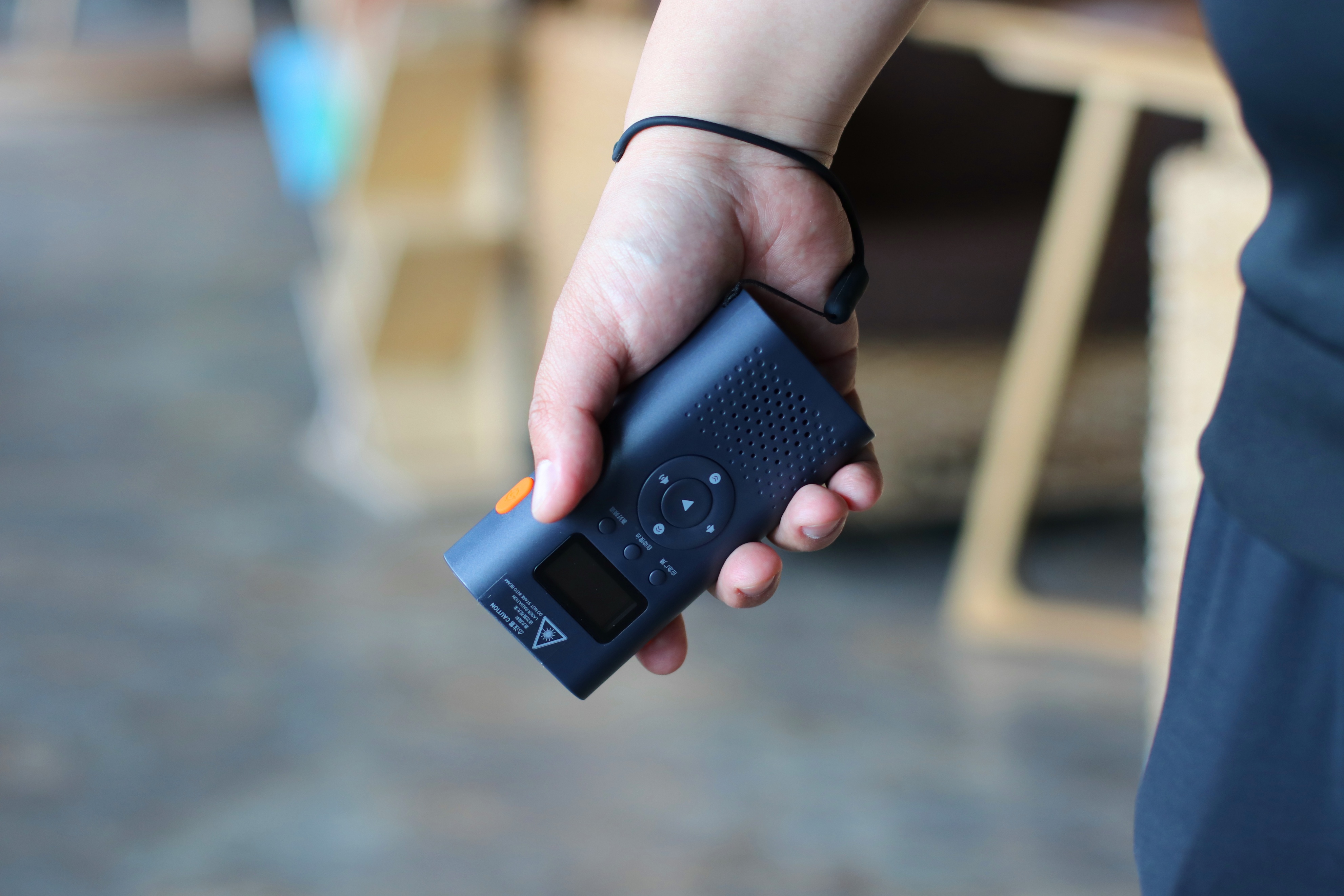 自带“触发报警”,可手摇自我充电,小米有品上架*合六**一应急宝