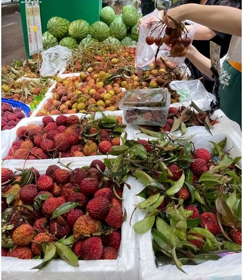 妃子笑荔枝卖出白菜价,荔枝妃子笑了果农哭了原因很戳心