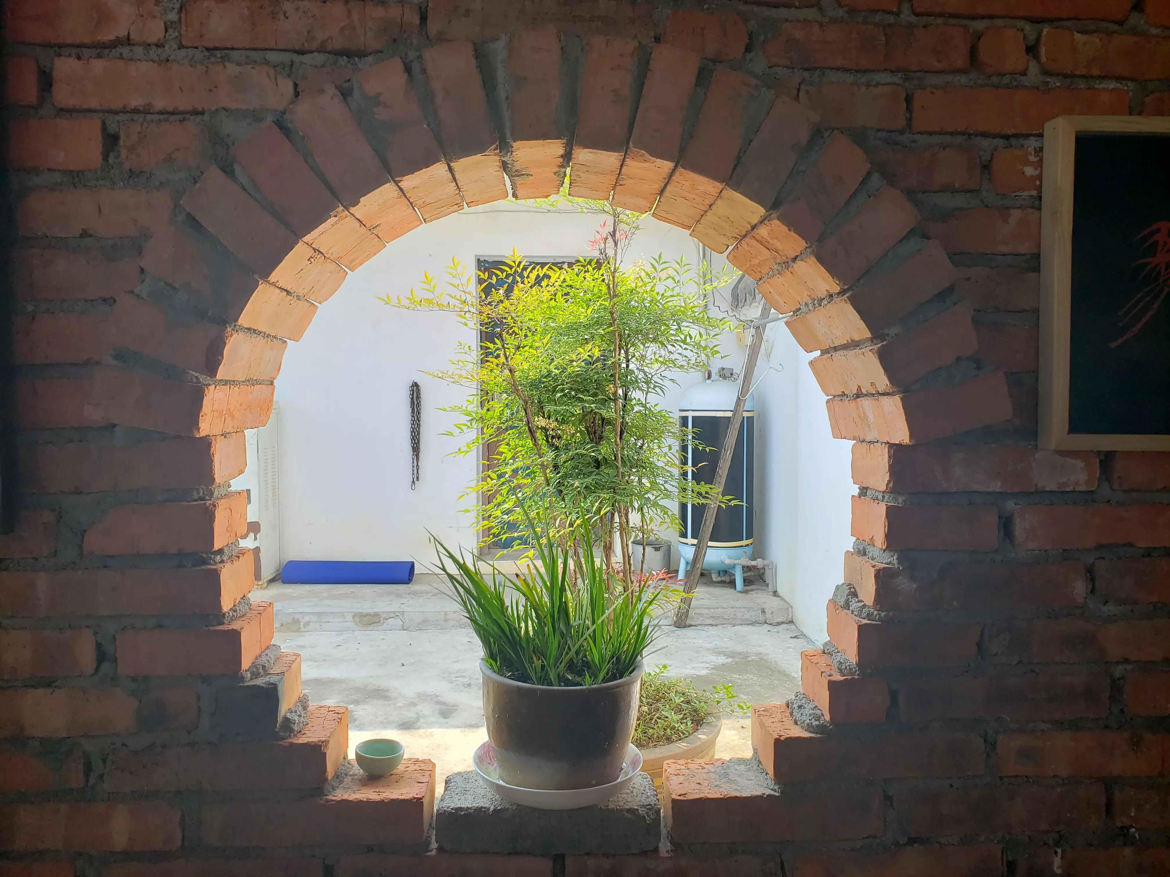 他不仅仅是古琴大师,他还是画家、篆刻家、书法家,二