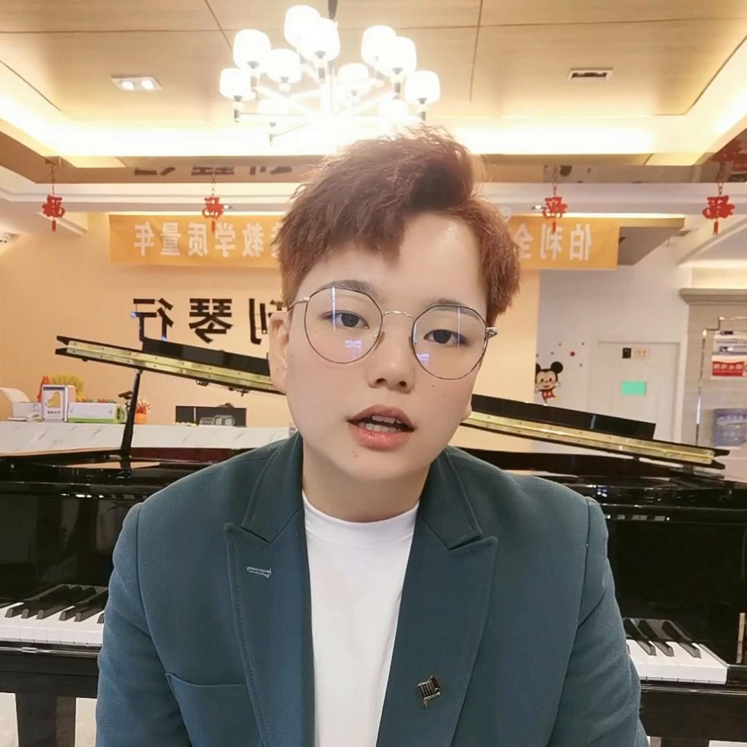 珠江钢琴和珠江钢琴哪个好,珠江和海伦的钢琴到底哪种好啊