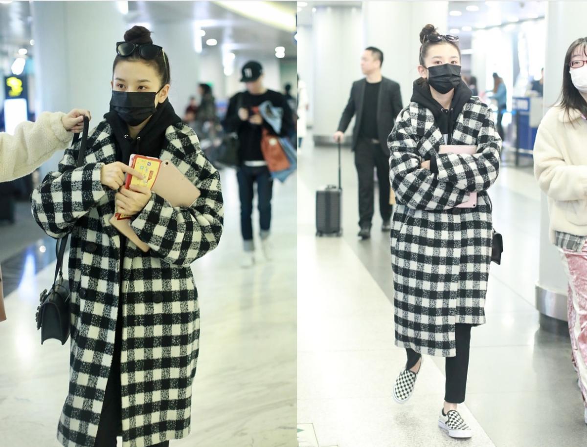 宋祖儿戴老年发夹,宋祖儿黑色长裙亮相长发长发夹