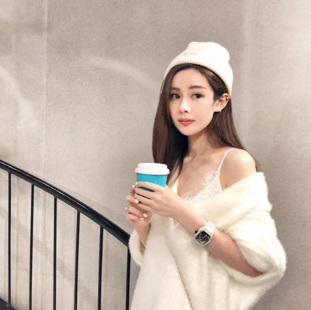 洗头妹逆袭分手费9亿,洗头妹韦雪个人资料