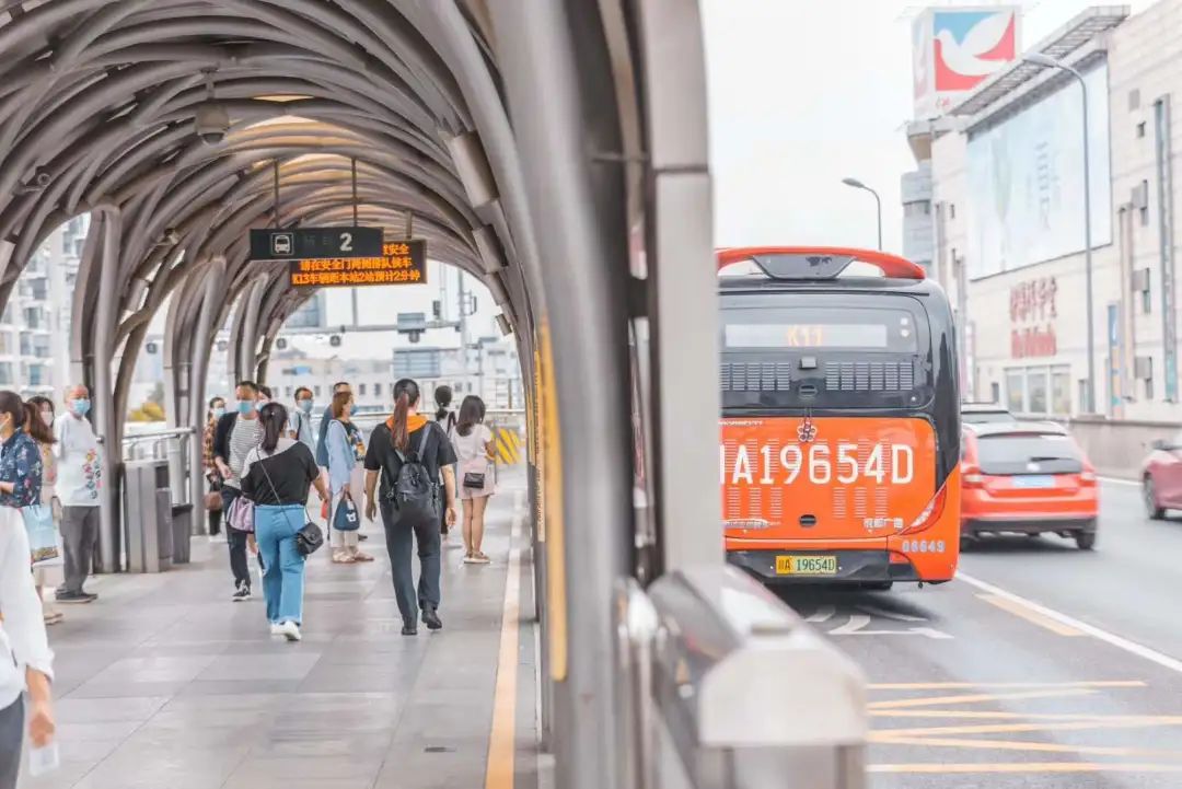 10.7亿人次！成都快速公交10年成绩单公布！
