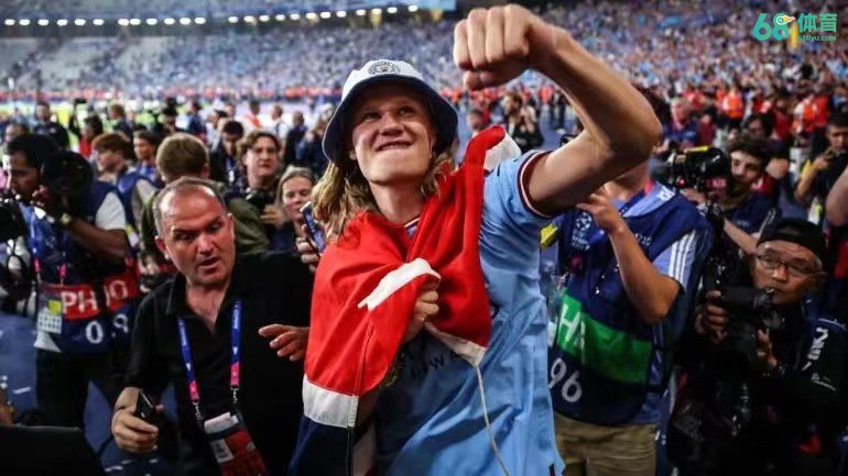 一句话评价哈兰德在英超的表现,哈兰德在曼城获得的奖杯