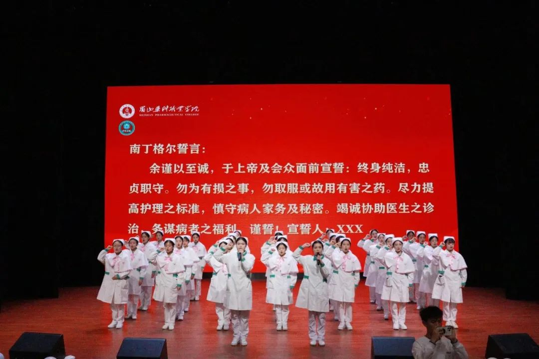 介绍护理学院,护理学院的学院简介