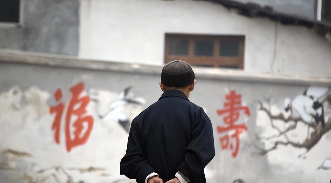 为什么老人去世子女葬礼上笑,为什么葬礼老人的家人还能笑