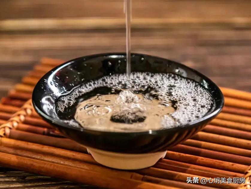 自泡药酒的作用,自泡药酒放什么增加香味