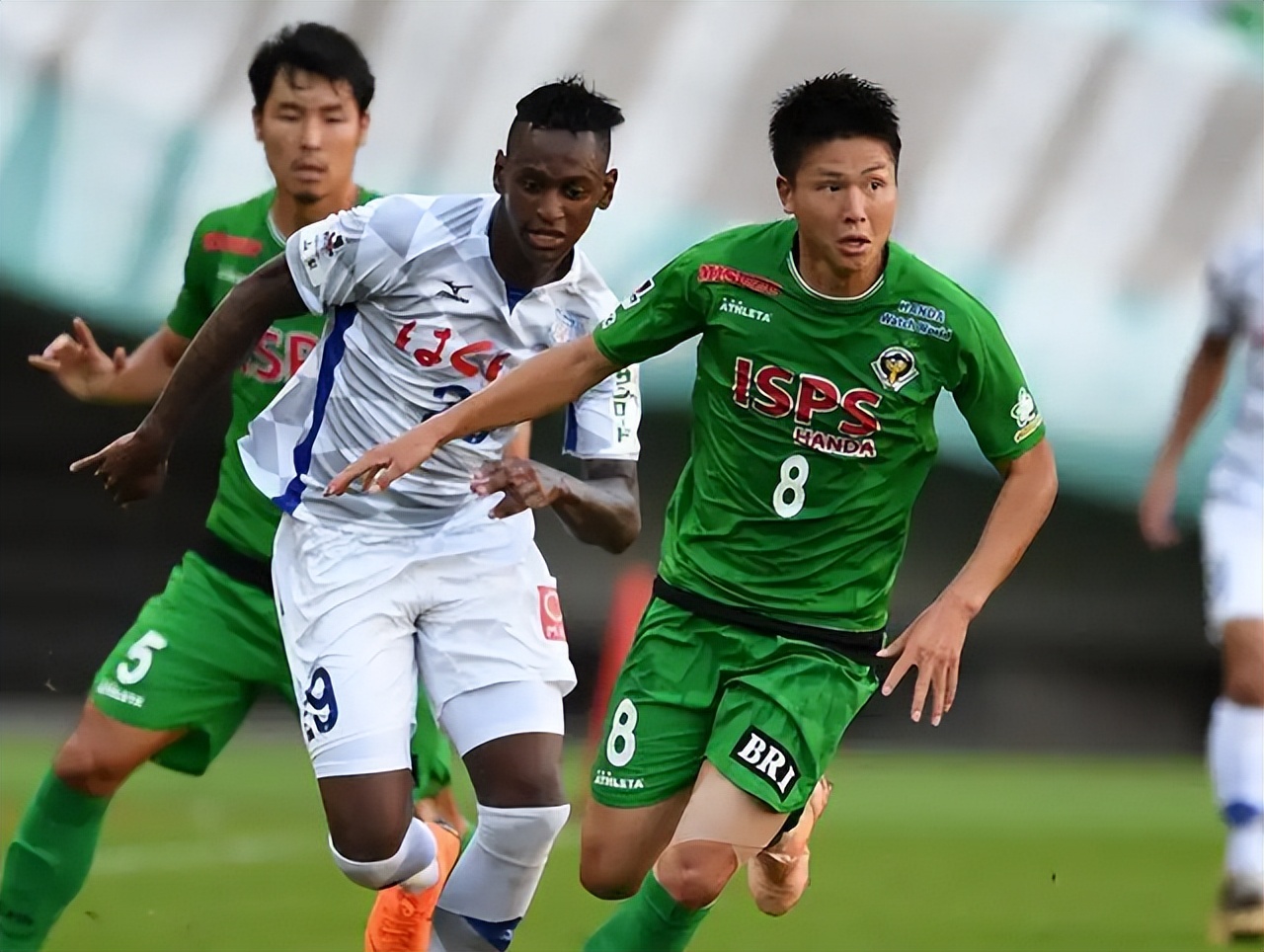 水户蜀葵VS东京绿茵：J2联赛焦点战对决，谁能触底反弹？