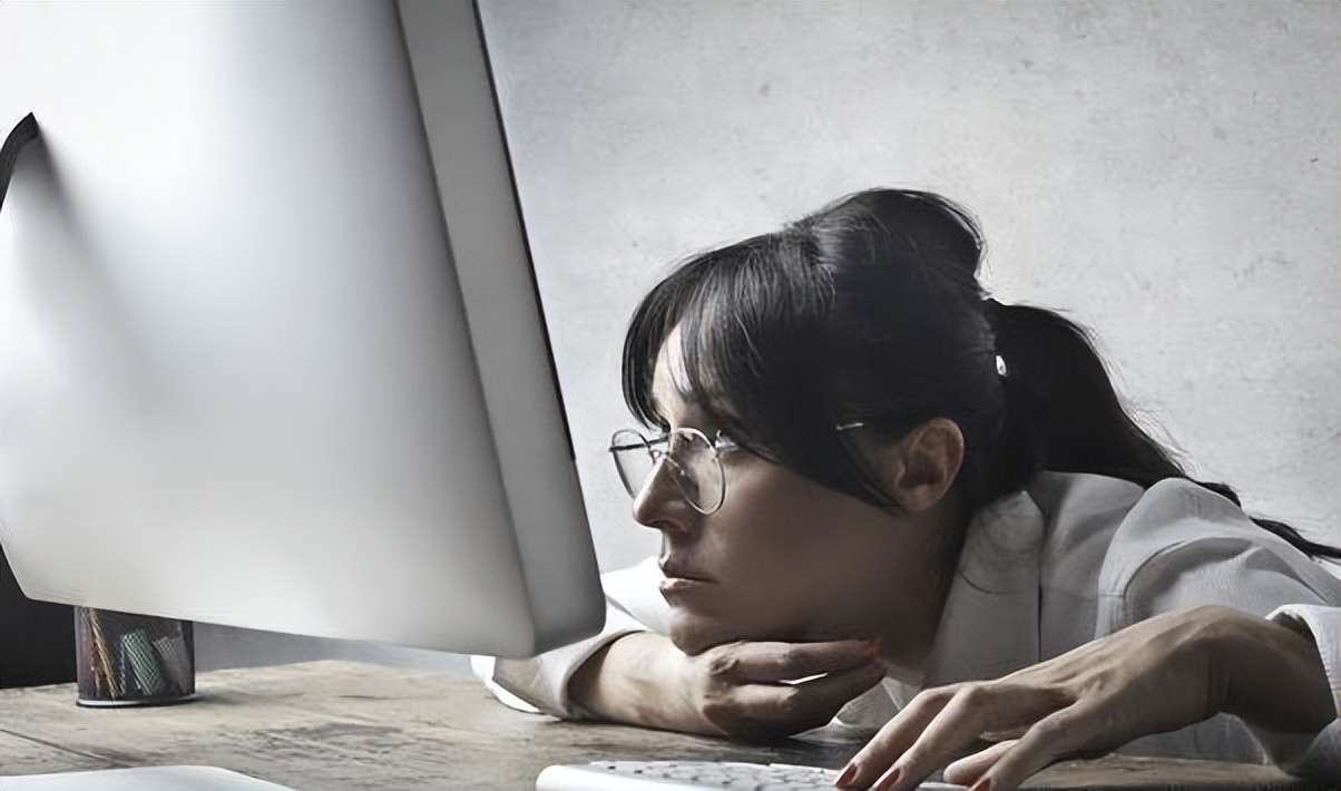 为什么白头发营养不足还一直长,白头发越来越多缺少什么营养