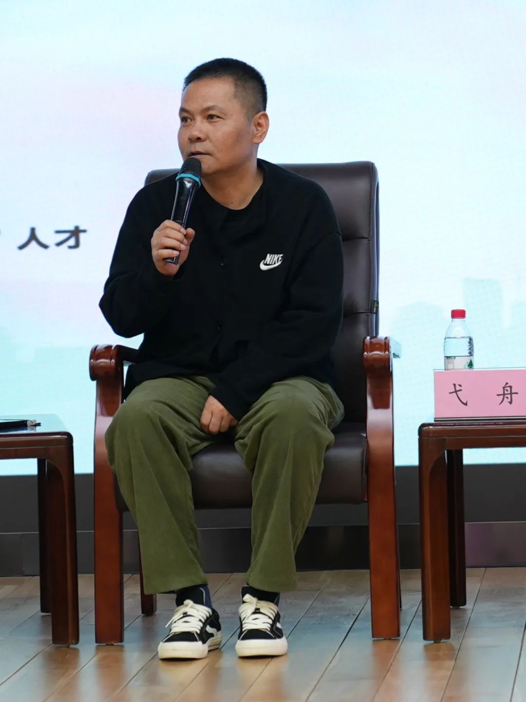 “世界读书日”系列活动“创新与未来”主题文学沙龙在西安举办