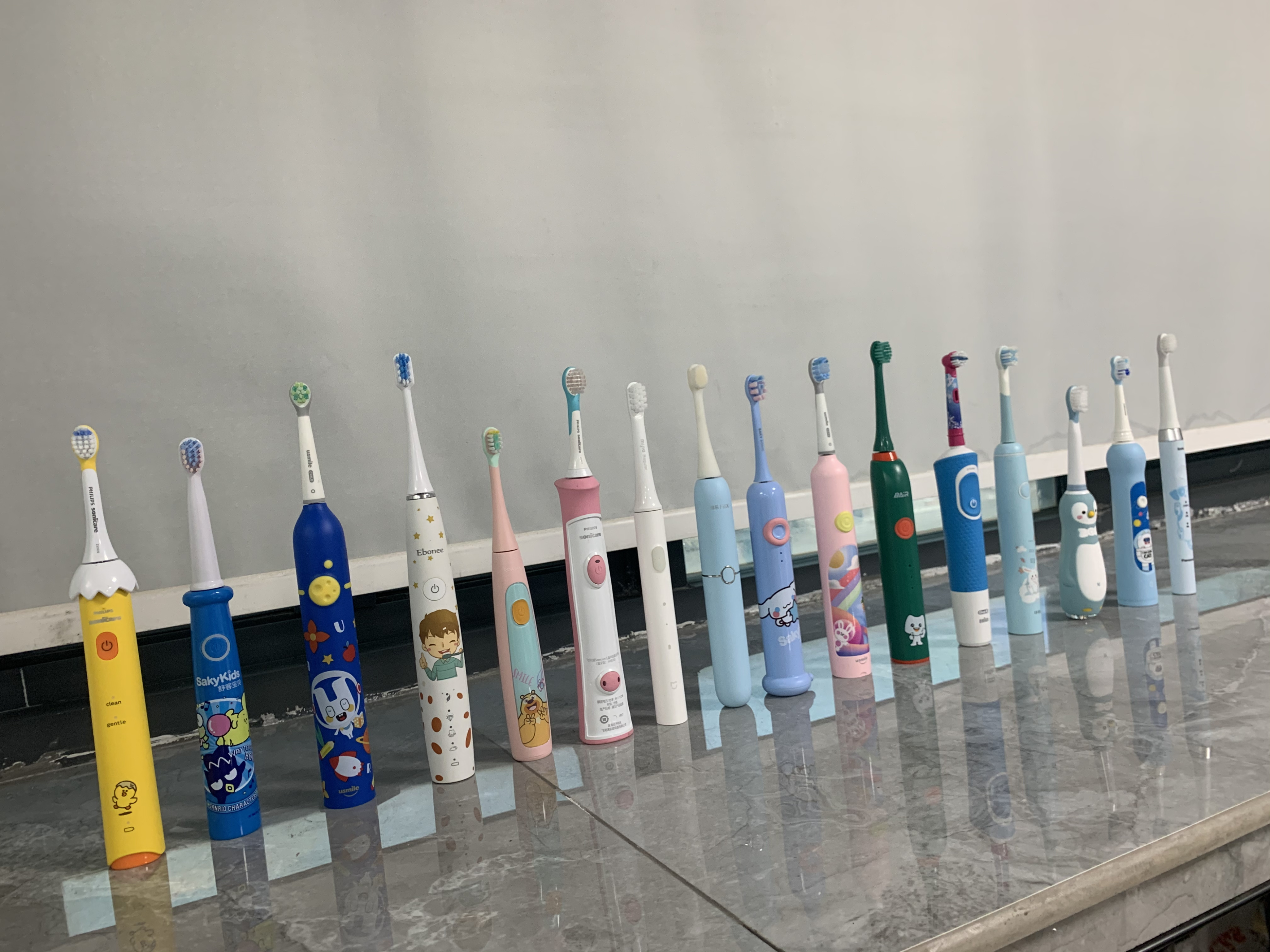 儿童电动牙刷避坑,欧乐b电动牙刷8000和9000的区别