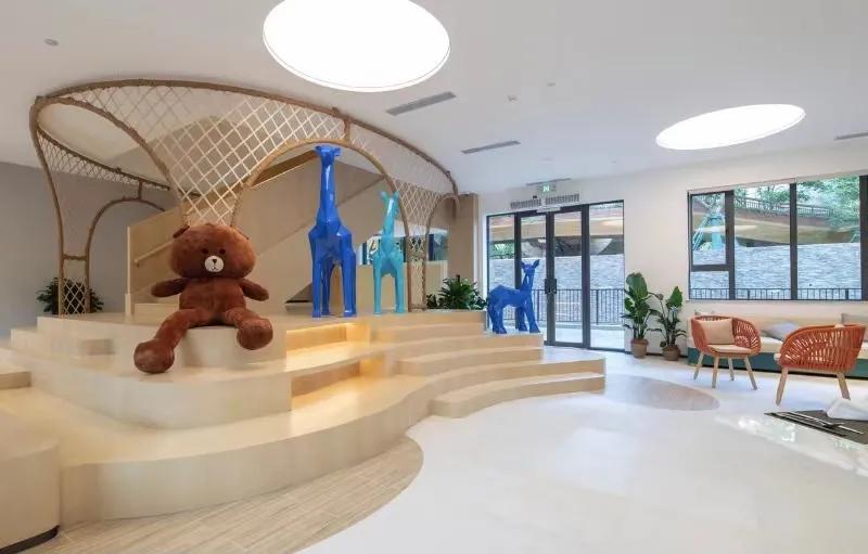 小精灵同款树屋绝了!遛娃的秘密基地,诗境家园里的度假圣地