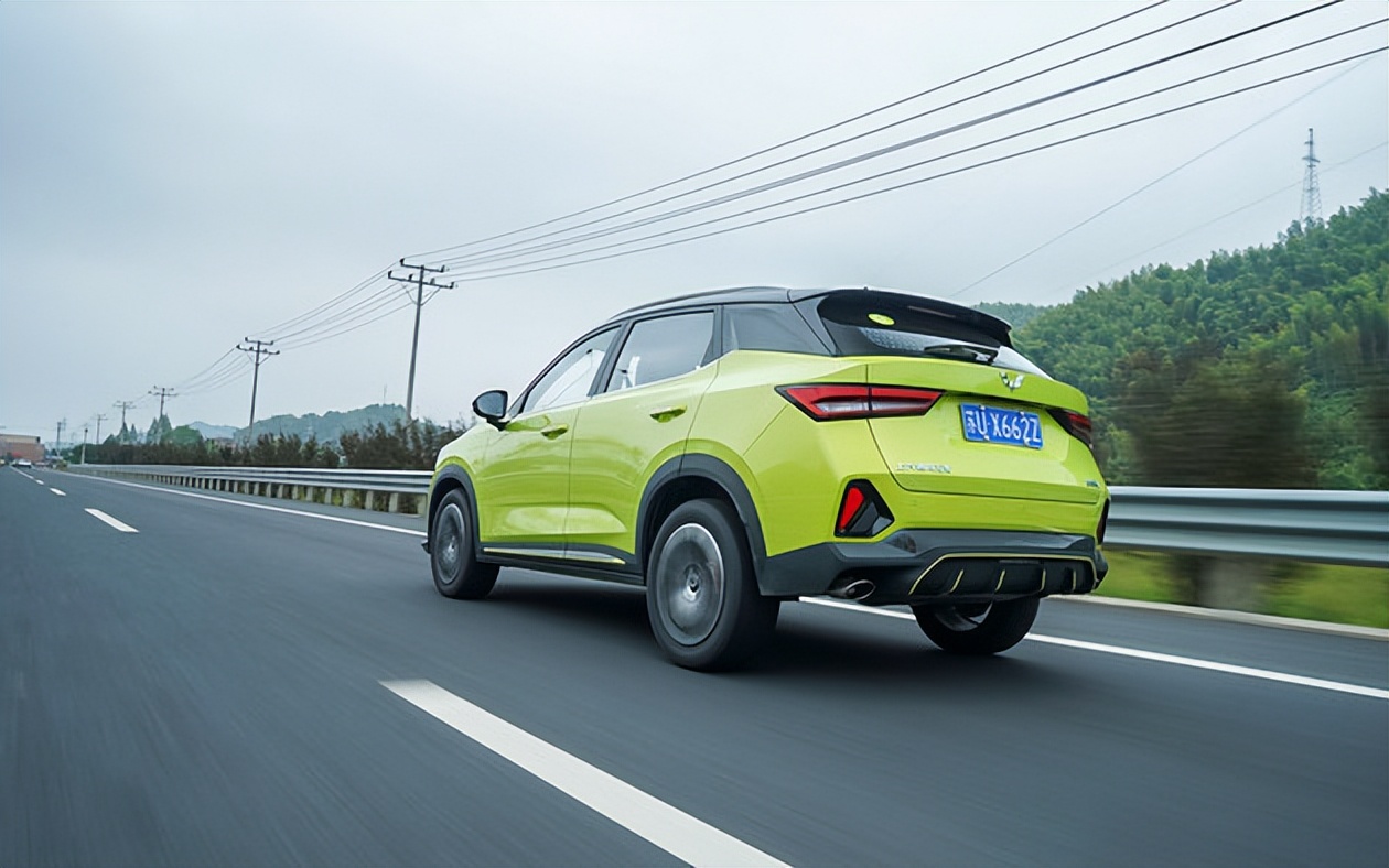 五菱星驰是轿车还是suv,五菱suv星驰型价格