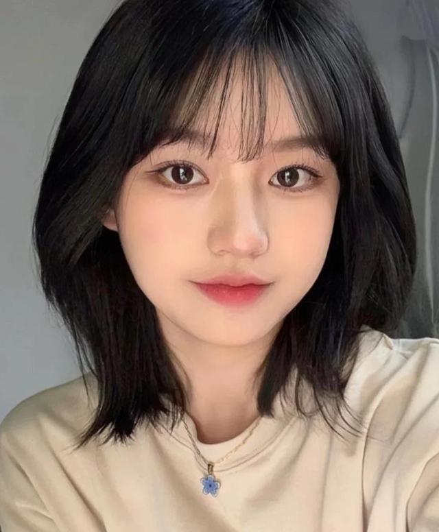 今年流行的这4款短发,2022年最流行的短发型和颜色减龄