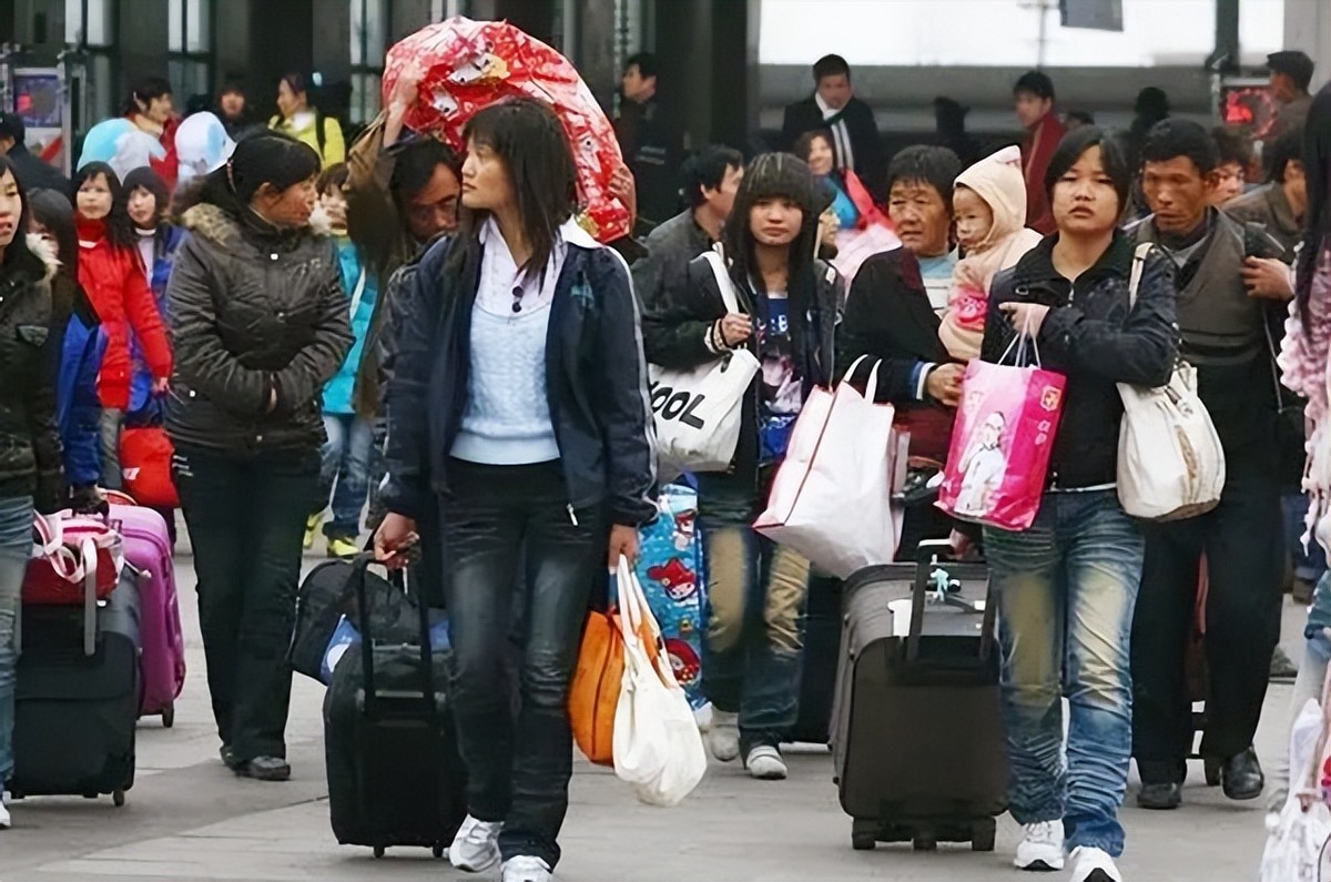 揭秘“双性人”真实生活！上身女人下身男人，为避险独居深山40年