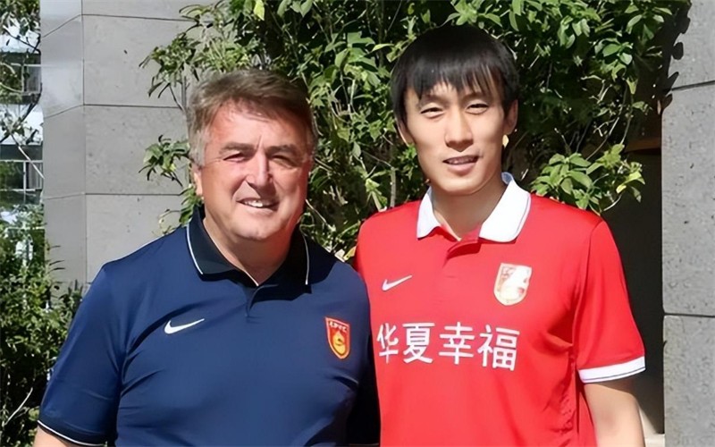 前国足后卫杜威近况如何,球员杜威近况