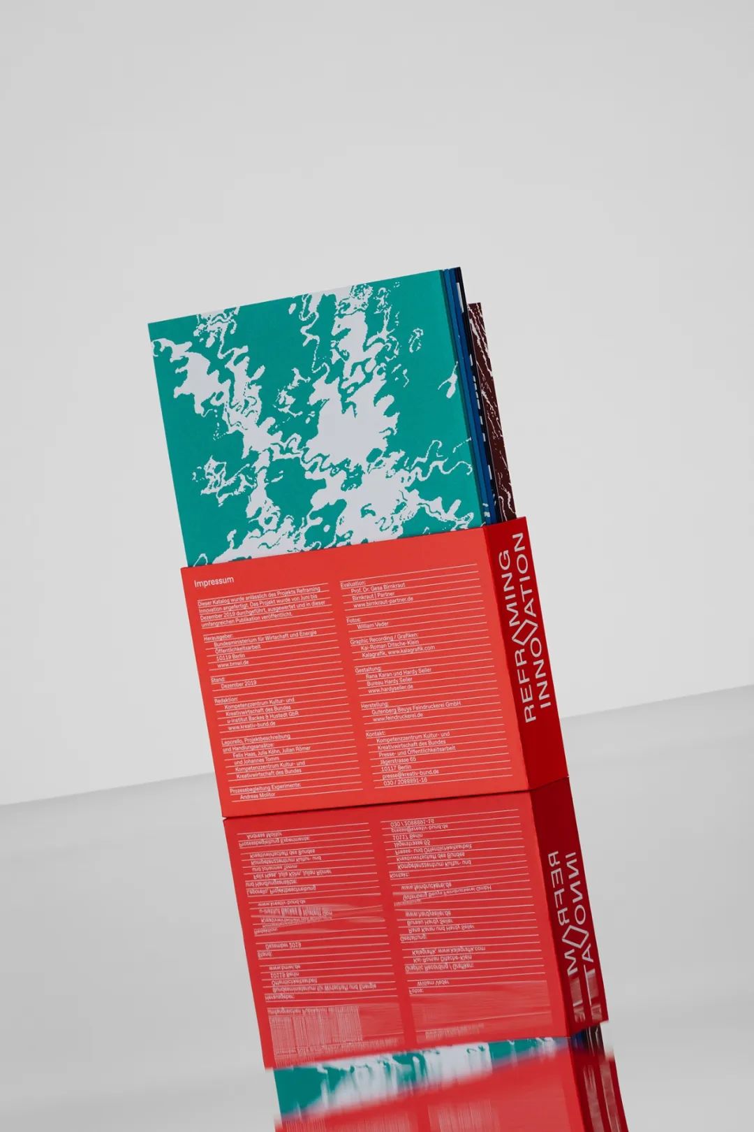 色彩对比构成作业,色彩对比的画