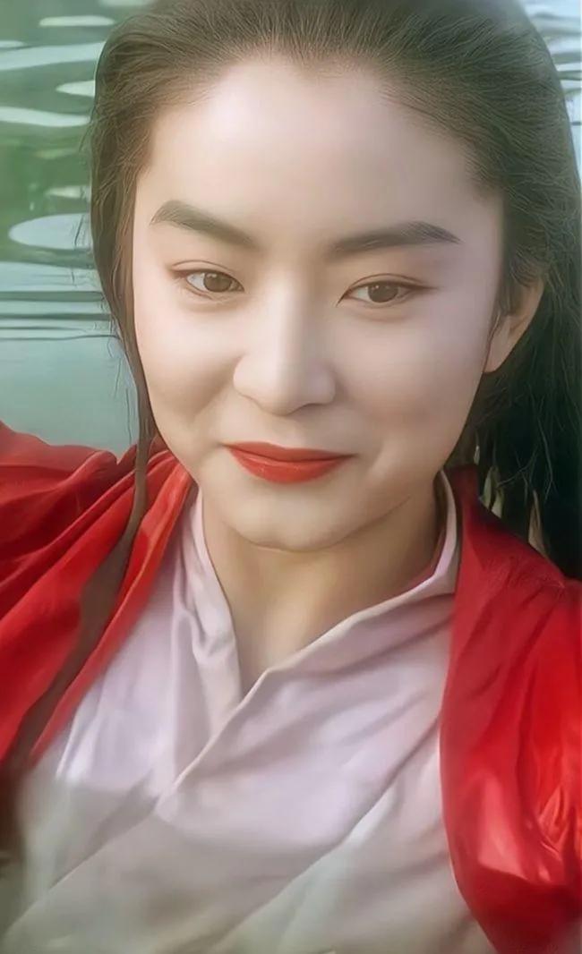 最具美人脸的十位女星,蒜头鼻小眼睛方脸却很漂亮的女星