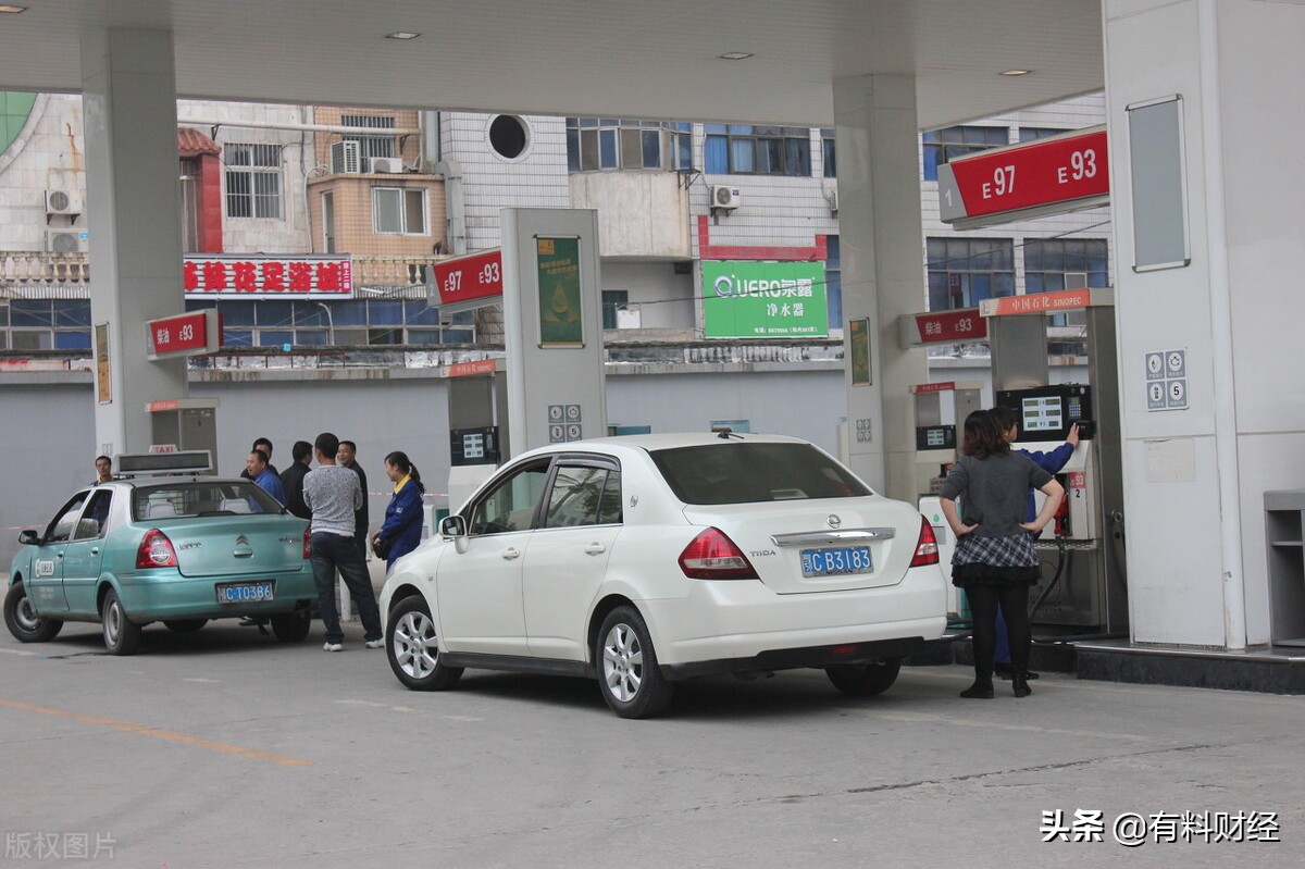 油价调整消息1月31日汽油柴油行情,明日汽油油价调整最新