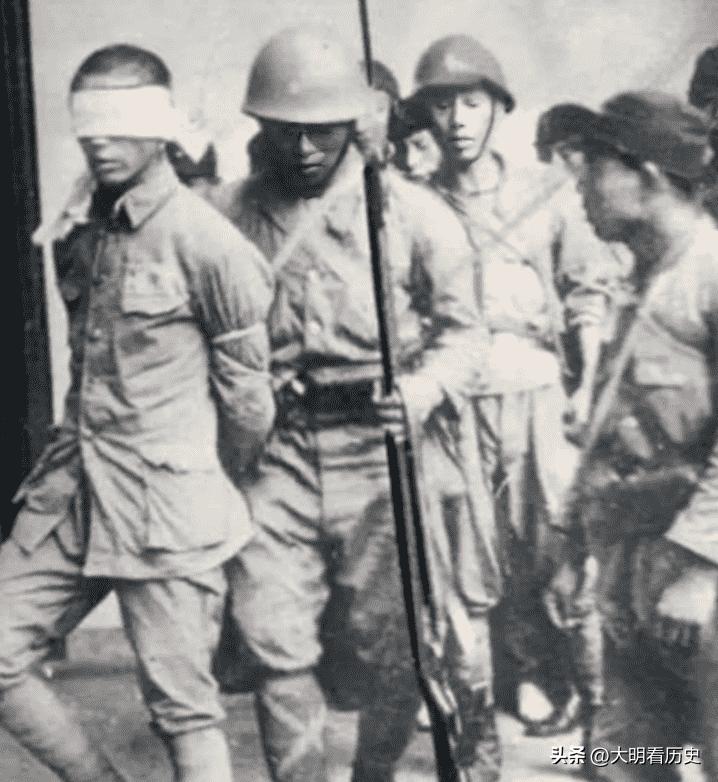 日军日记：*安妇慰**不服从管教，我很愤怒，用*刀刺**插入她的*体下**