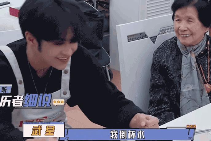 33岁过气顶流“蠢”上热搜，网友却笑疯了：他不火天理难容！