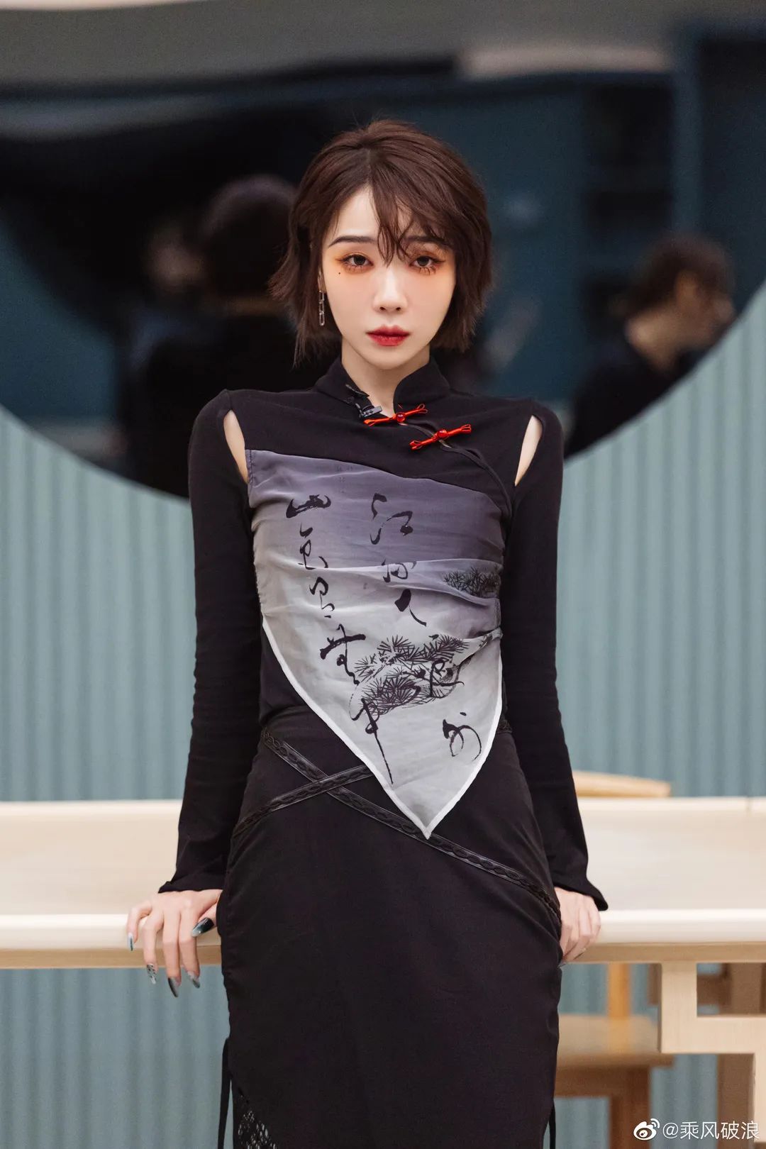 脸部凹陷腮红怎么化妆好看,整容级高光画法