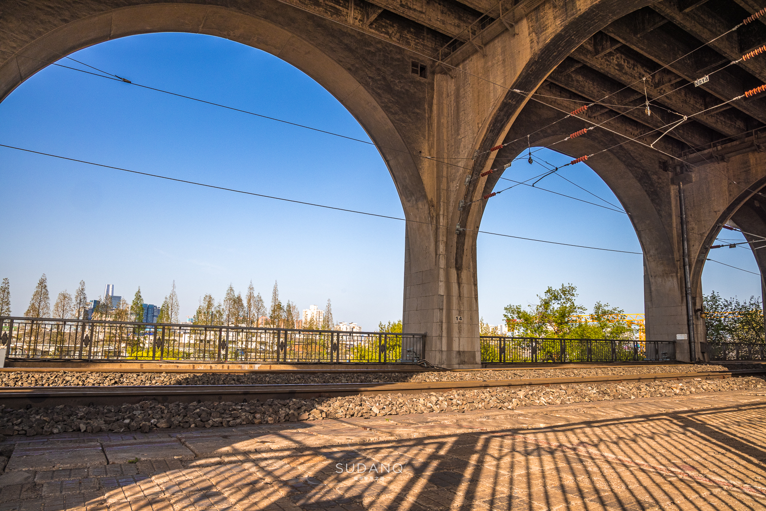 武汉建桥实力世界第一,武汉第一座长江大桥始建于哪一年