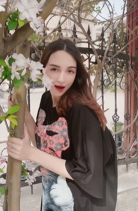 中国60岁大叔娶乌克兰美女,天津小伙娶了两个俄罗斯姑娘