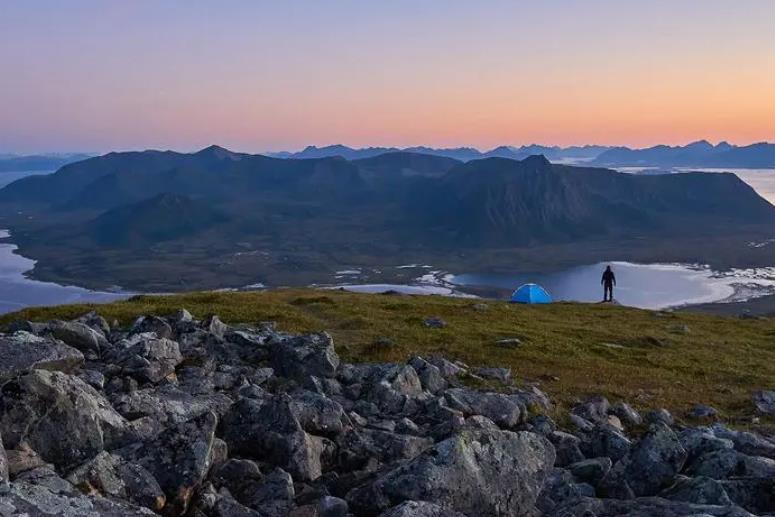 ienglish用的什么平板,ienglish平板适合大人用吗