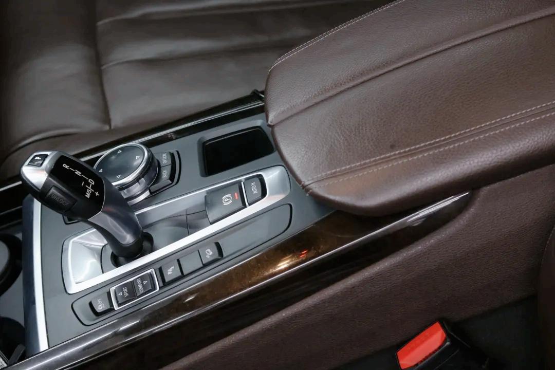 宝马x5翻新全过程,宝马x5老车翻新重庆渝北