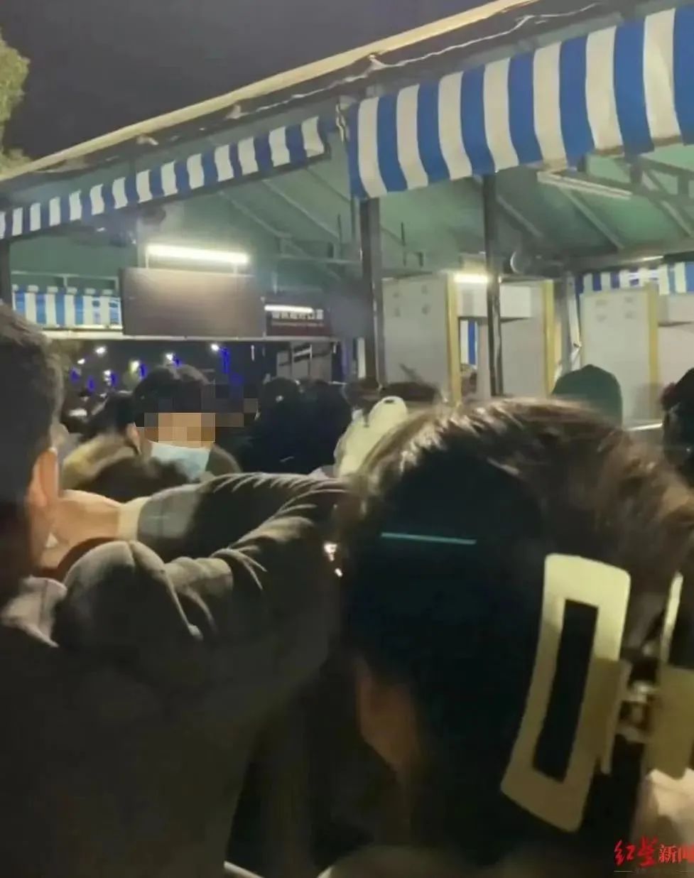 汕头小公园春节人山人海,2023年春节旅游人山人海