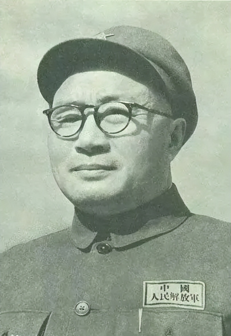 起义将领嫌解放军文化低不肯配合，毛主席问：你们是国民*党**员吧？