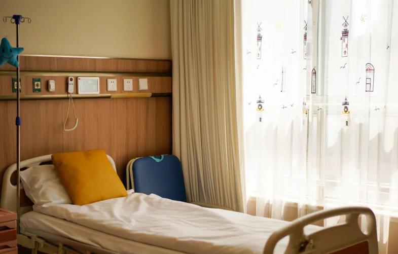 18岁女孩为救人死亡,抢救17岁女孩成功案例