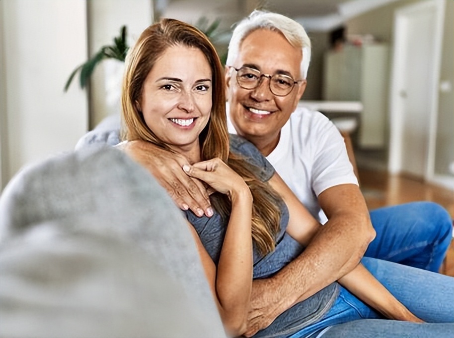 “办事”时使用润滑剂，对人体有害吗？别害羞，男女了解下有好处