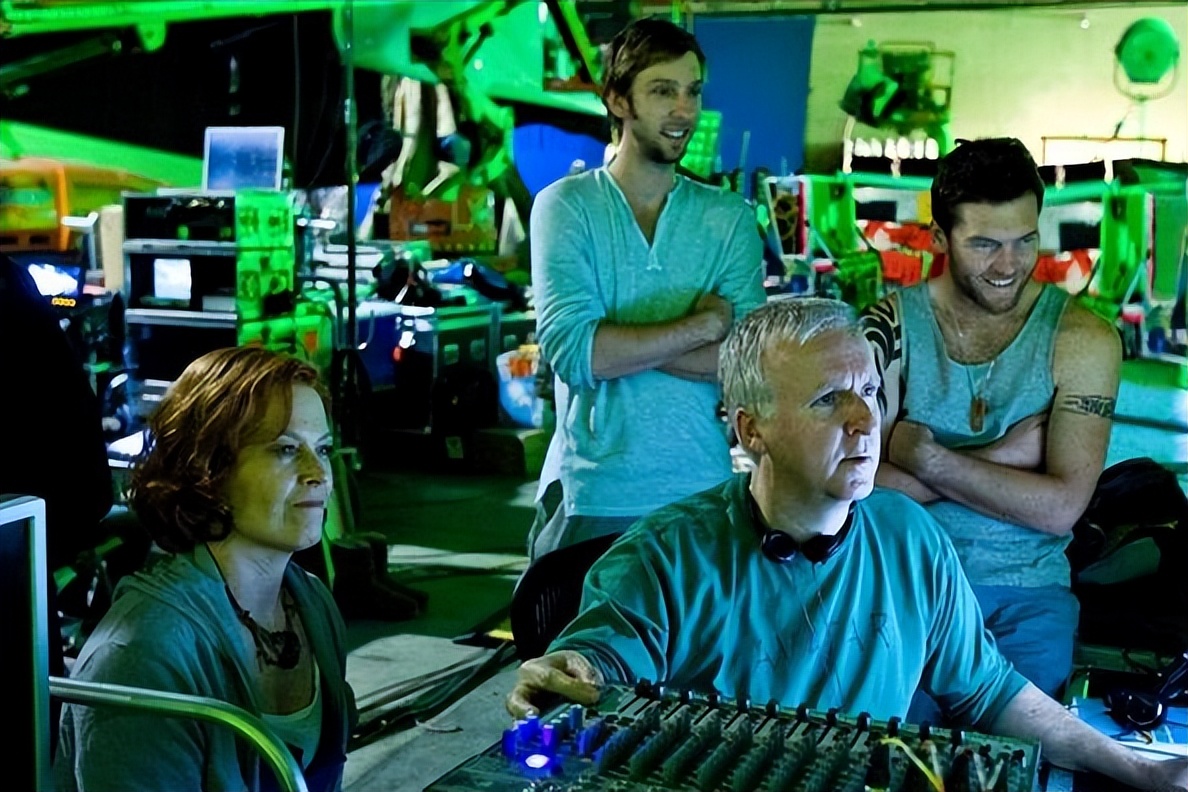 面对世界杯，中国足球惭愧，对比《阿凡达2》，中国电影差距颇大