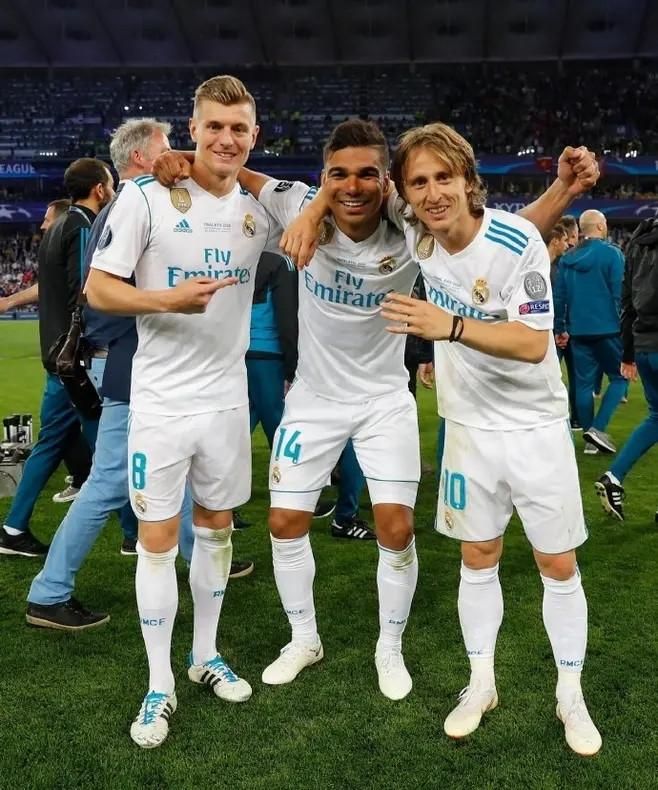 皇马阵中随队获得冠军次数榜TOP5!马塞洛第一，本泽马第二